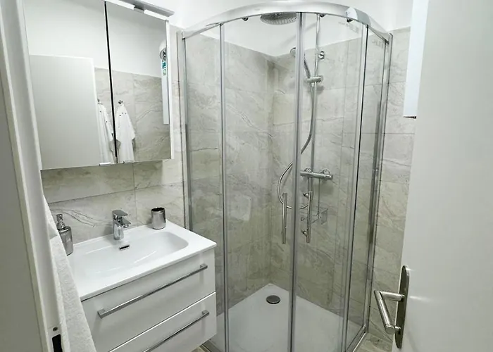 Appartement Modern Und Stilvoll - *